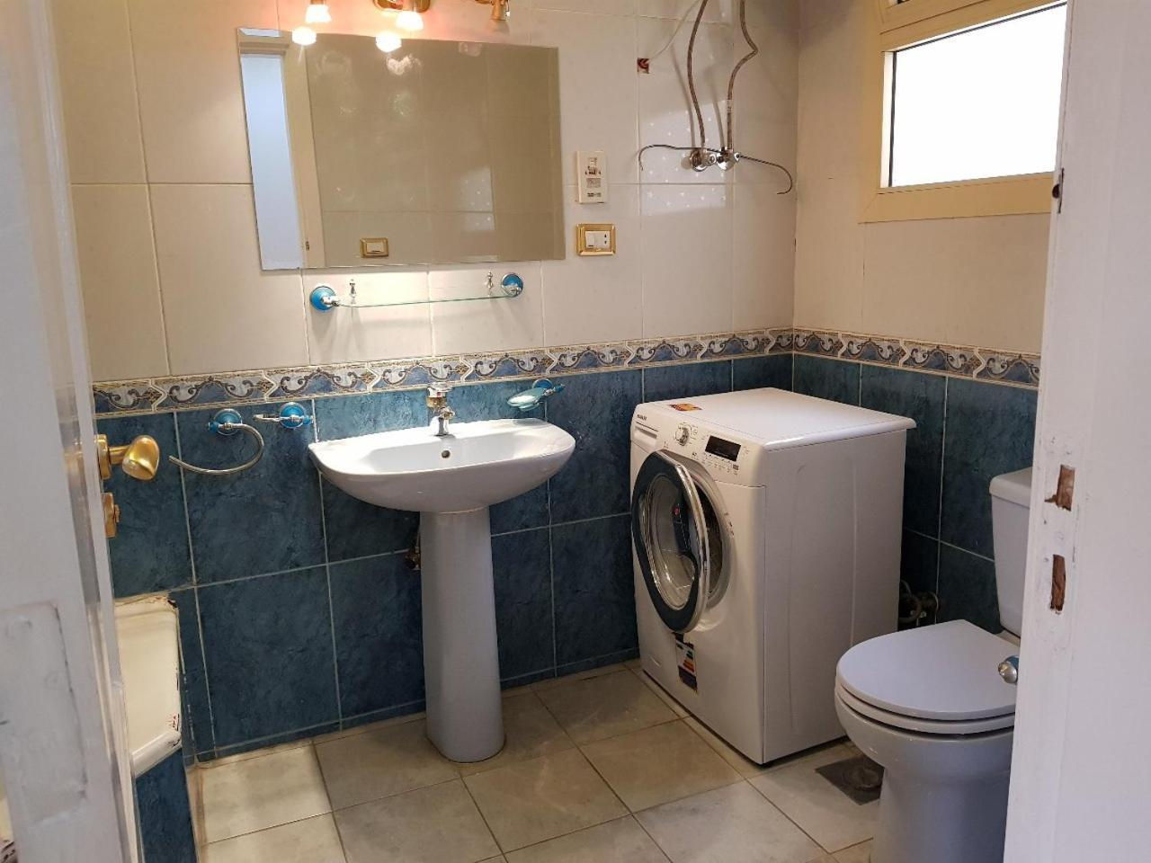 Apartment 3br Cosy Near 5a, New Families Only Cairo